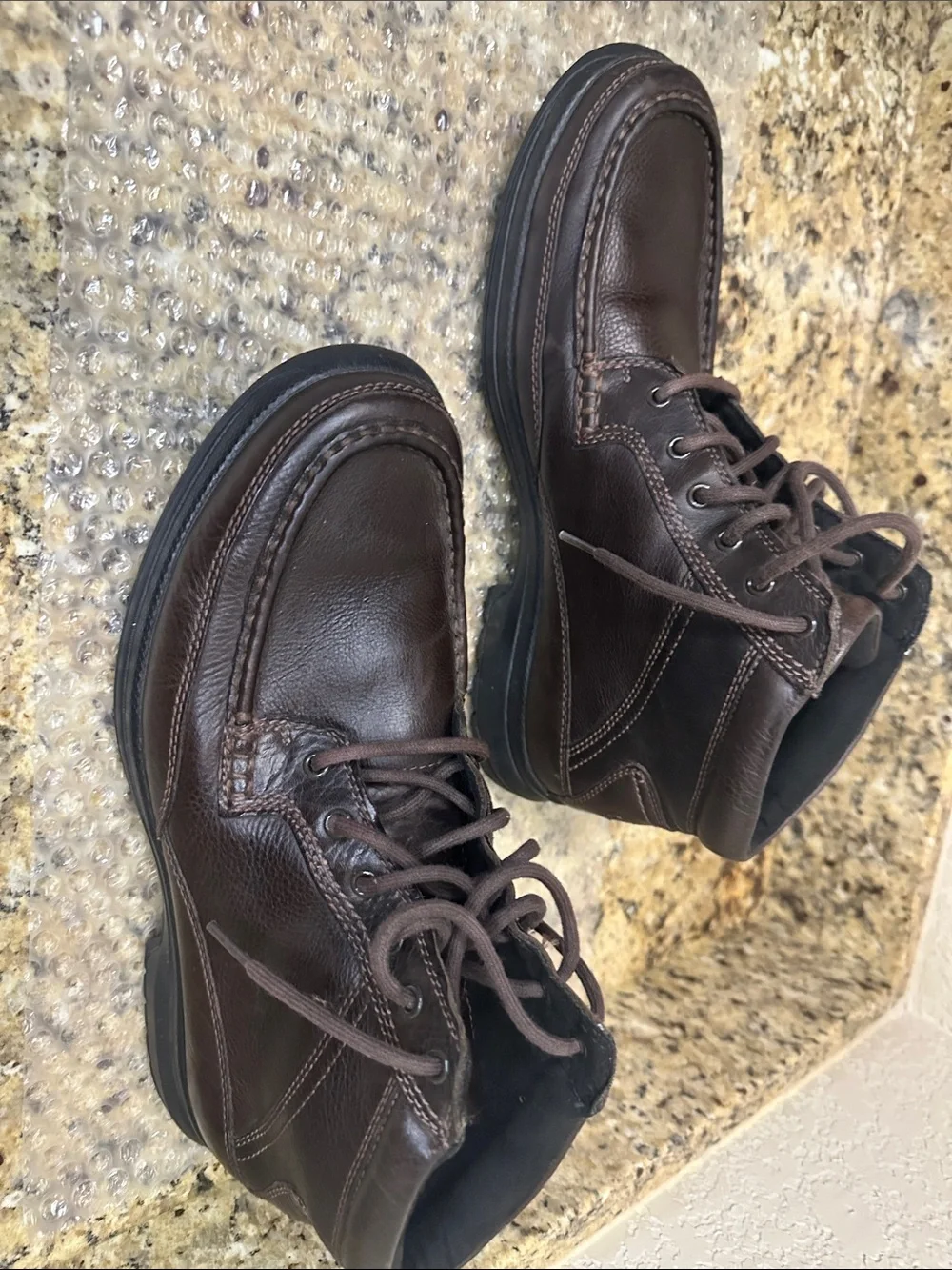 Rockport Men's Dark Brown Leather Chukka Boots  Size 11